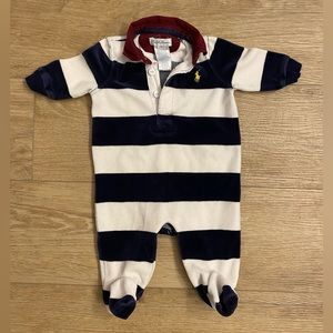 Ralph Lauren Baby Velour Footed Coverall. Excellent Condition. Size: 3 months.